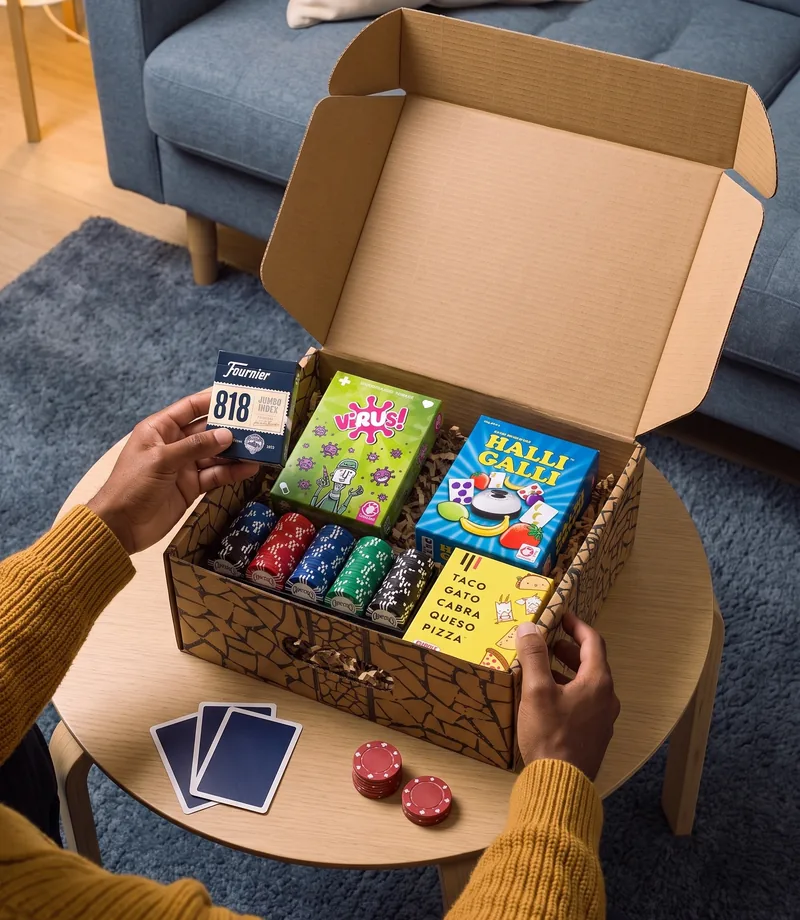 Geschenkbox mit Brettspielen für die Familie